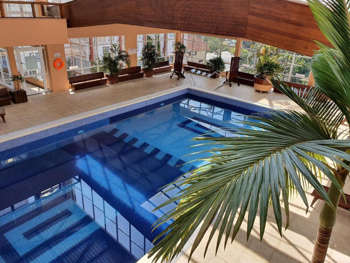 Apto No Centro De Gramado Com Piscina Termica Esterno foto